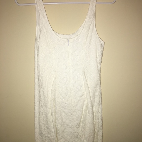 White dress - Picture 2 of 2